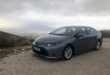 Δοκιμάζουμε τη νέα Toyota Corolla sedan 1,8 Hybrid