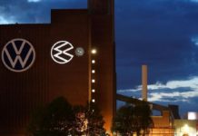 Handelsblatt: «Καμπανάκι» για 30.000 θέσεις εργασίας στην VW!