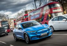 Αυτονομία 119 χλμ. με μία φόρτιση 10 λεπτών στην Mustang Mach-E