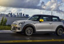 Mini SE: Ένα πανάκριβο ηλεκτρικό μοντέλο με πολύ μικρή αυτονομία!