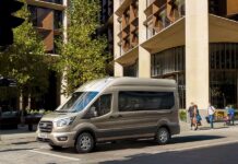 Ford Transit με αυτόματο κιβώτιο 10 σχέσεων!