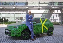 Ο Michael Lohscheller παρουσιάζει το νέο Opel Mokka