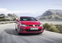 Αυτά είναι τα θρυλικά VW Golf GTi
