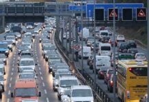 Ο κορωνοϊός καθιστά το αυτοκίνητο πιο δημοφιλές μέσο μεταφοράς