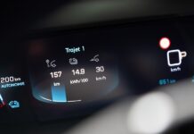 «Ηλεκτρικό Αυτοκίνητο της Χρονιάς» το Peugeot e-208