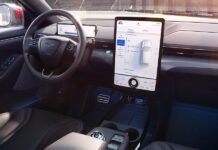 Αυτό είναι το απίστευτο εσωτερικό της Ford Mustang Mach-E