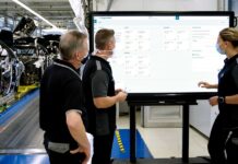 Hitech εργοστάσιο αυτοκινήτων από Mercedes-Benz και Siemens