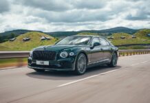 Bentley Flying Spur Hybrid με 544 ίππους!