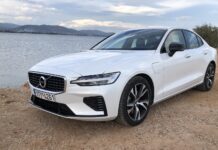 Δοκιμάζουμε το Volvo S60 Recharge PHEV T8 με 390 ίππους!