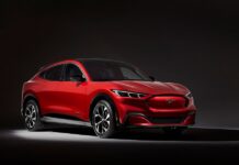 H Ford αναβαθμίζει τα χαρακτηριστικά της Mustang Mach-E