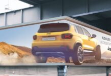 To Jeep Avenger σε μια οθόνη τεραστίων διαστάσεων!