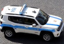 To Jeep Renegade 4xe προφυλάσσει κατοίκους και περιβάλλον
