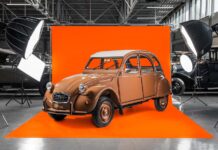 Το Citroen 2CV γιορτάζει τα 75α γενέθλιά του