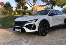 Δοκιμάζουμε το Peugeot 408 1,2 PureTech EAT8 με 130 ίππους!