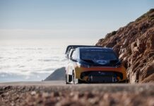 Στο Pikes Peak International Hill Climb το Ford Transit με 1.400 ίππους!