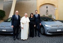 Η VW εξηλεκτρίζει το στόλο οχημάτων του Βατικανό