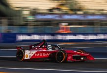 Η Nissan Formula E Team στον νυχτερινό αγώνα του Diriyah