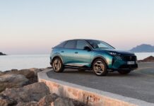Πρωταθλητές αυτονομίας τα Peugeot Ε-3008 και E-5008