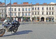 QJMOTOR SRT 800X: Διασχίζοντας την εμπόλεμη ζώνη