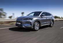 Οδηγούμε στην Αθηναϊκή Ριβιέρα το BYD Seal U DM-i με 324 ίππους!