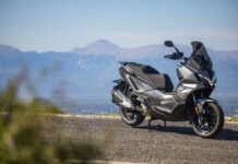 SYM ADX 300 TCS: Περιπέτεια και άνεση!