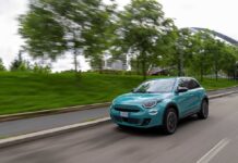 Διαθέσιμο με 25.500 ευρώ το νέο Fiat 600 Hybrid με 136 ίππους