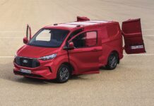 Ford Transit Custom με μοναδικές δυνατότητες μετασκευών και μετατροπών