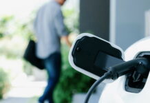 Γιατί αποζημιώθηκε ιδιοκτήτης ηλεκτρικού αυτοκινήτου;