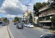«Μπλόκο» στην ολιγόλεπτη στάθμευση αυτοκινήτου για… καφέ! Τι αλλάζει;
