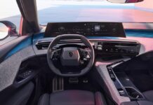 Νέο Peugeot 3008 με Panoramic i-Cockpit