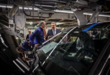 Τι έκανε ο Απόστολος Τζιτζικώστας στη BMW;