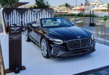 Στην Αθηναϊκή Ριβιέρα η Bentley Continental GTC Mulliner