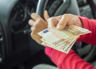 Τι άλλαξε στα κρατικά έσοδα από τα αυτοκίνητα στο πρώτο 4μηνο του 2026;