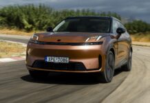 Οδηγούμε στην Αθήνα το Lynk & Co 08 με 345 ίππους!