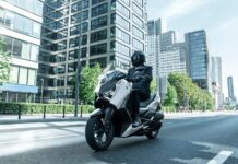 Κλείστε το δικό σας test ride με το Yamaha XMAX 300