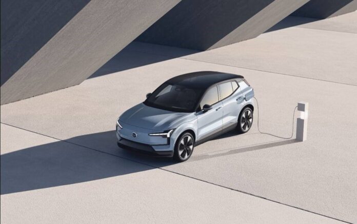 Volvo Cars launches free charging initiative