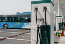 Τι πρέπει να γίνει ώστε να πετύχει η ηλεκτροκίνηση σε φορτηγά και λεωφορεία;