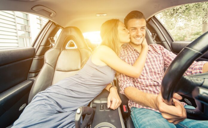 HUG-KISS-DRIVER