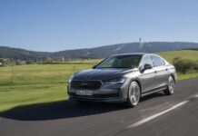 Το Skoda Superb καταρρίπτει παγκόσμιο ρεκόρ – 2.831 χλμ. με ένα γέμισμα!