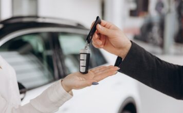 Τι αυτοκίνητο αγόρασαν 7 στους 10 Έλληνες τον Απρίλιο;