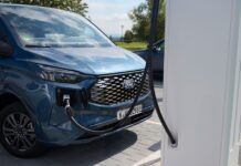 Ford E-Transit Custom: Με μεγαλύτερη αυτονομία και ταχύτερη φόρτιση!