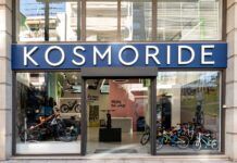 Σε ποια πόλη άνοιξε κατάστημα η Kosmoride;