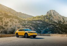 Νέες αναβαθμισμένες εκδόσεις για τα Ford Explorer και Capri