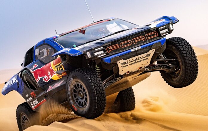 Carlos Sainz and Lucas Cruz