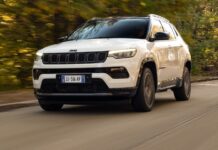 Jeep Βελμάρ: Έκπτωση 10.000 ευρώ στο Compass PHEV 4xe και 2.000 ευρώ στο Avenger