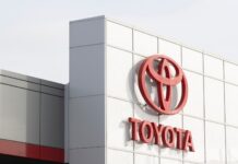 Γιατί η Toyota αντικατέστησε τον διευθύνοντα σύμβουλο;