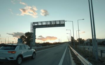 Σε ποιον αυτοκινητόδρομο ξεκινά η χιλιομετρική χρέωση στα διόδια;