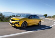 Βρείτε τους καρχαρίες στο νέο Opel Astra
