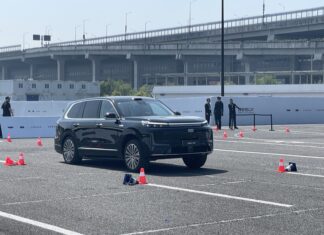 Οδηγούμε τα «θηρία» Geely Μ9 και Zeekr 9Χ στην Hangzhou της Κίνας!