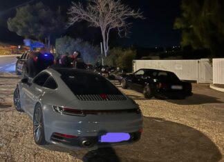 Πήγαιναν για «κόντρες» με πλαστές πινακίδες κυκλοφορίας – Τι έπαθαν;